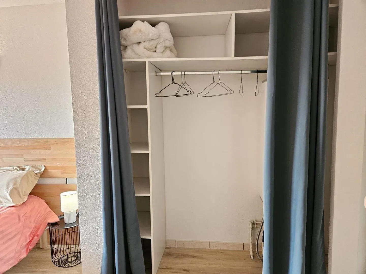 T1 - 160 Bed - City Center Toulouse Apartment