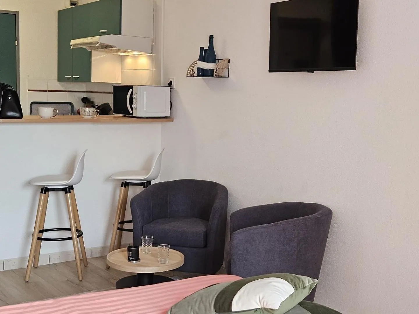 T1 - 160 Bed - City Center Toulouse 0*,